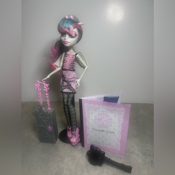 Other - Monster high doll Rochelle Goyle édition Scaris City of Frights 2012